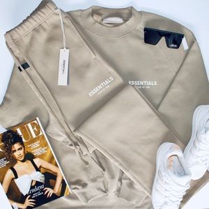 FEAR OF GOD ESSENTIALS Relaxed Sweatpants Oak